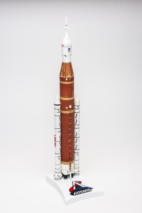 AMT NASA Artemis - 1 Rocket Plastic Model Kit, 1/200 Scale