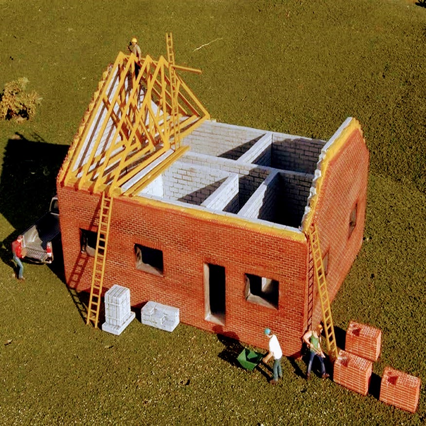 Bachmann SceneScapes™ Residential Building Site Structure, HO Scale