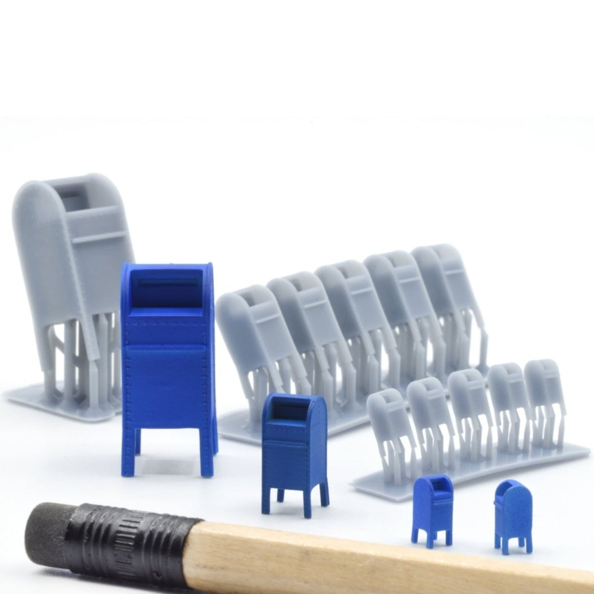 N Scale U.S. Mail Collection Boxes by Scientific, Pack of 18